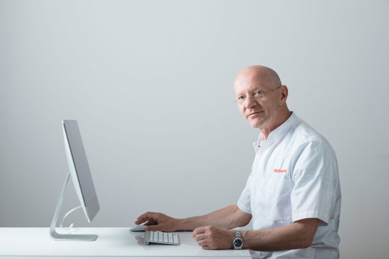 Econsult met Dr van der Weij door middel van videogesprekken
